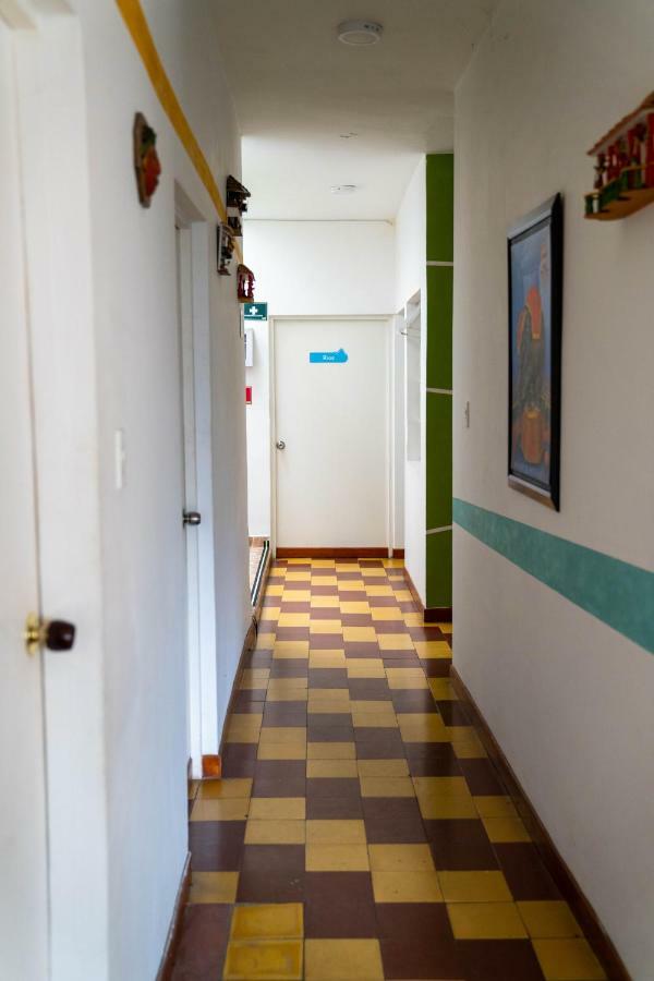 Los Andes Hostel メデジン エクステリア 写真